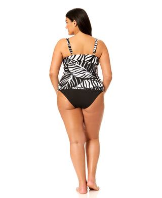 Women's Plus Bossa Nova Twist Front Underwire Tankini Swim Top